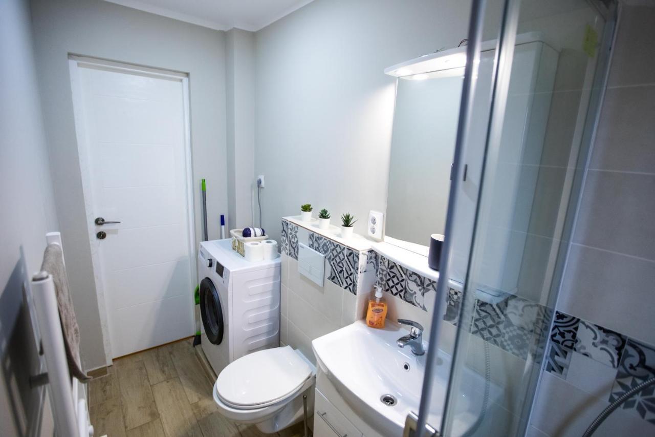 Travel Homzzz Central Apartments - Tusnad Targu Mures Ngoại thất bức ảnh