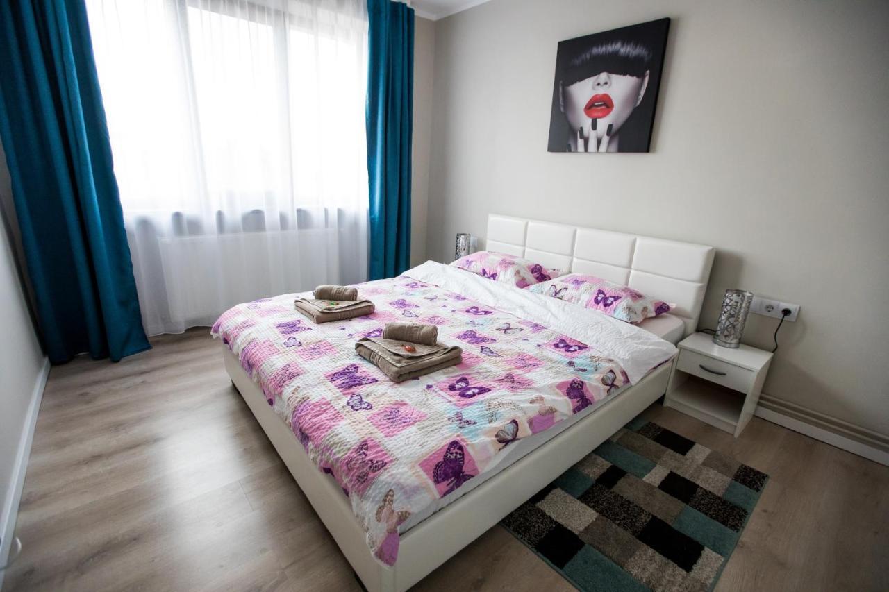 Travel Homzzz Central Apartments - Tusnad Targu Mures Ngoại thất bức ảnh