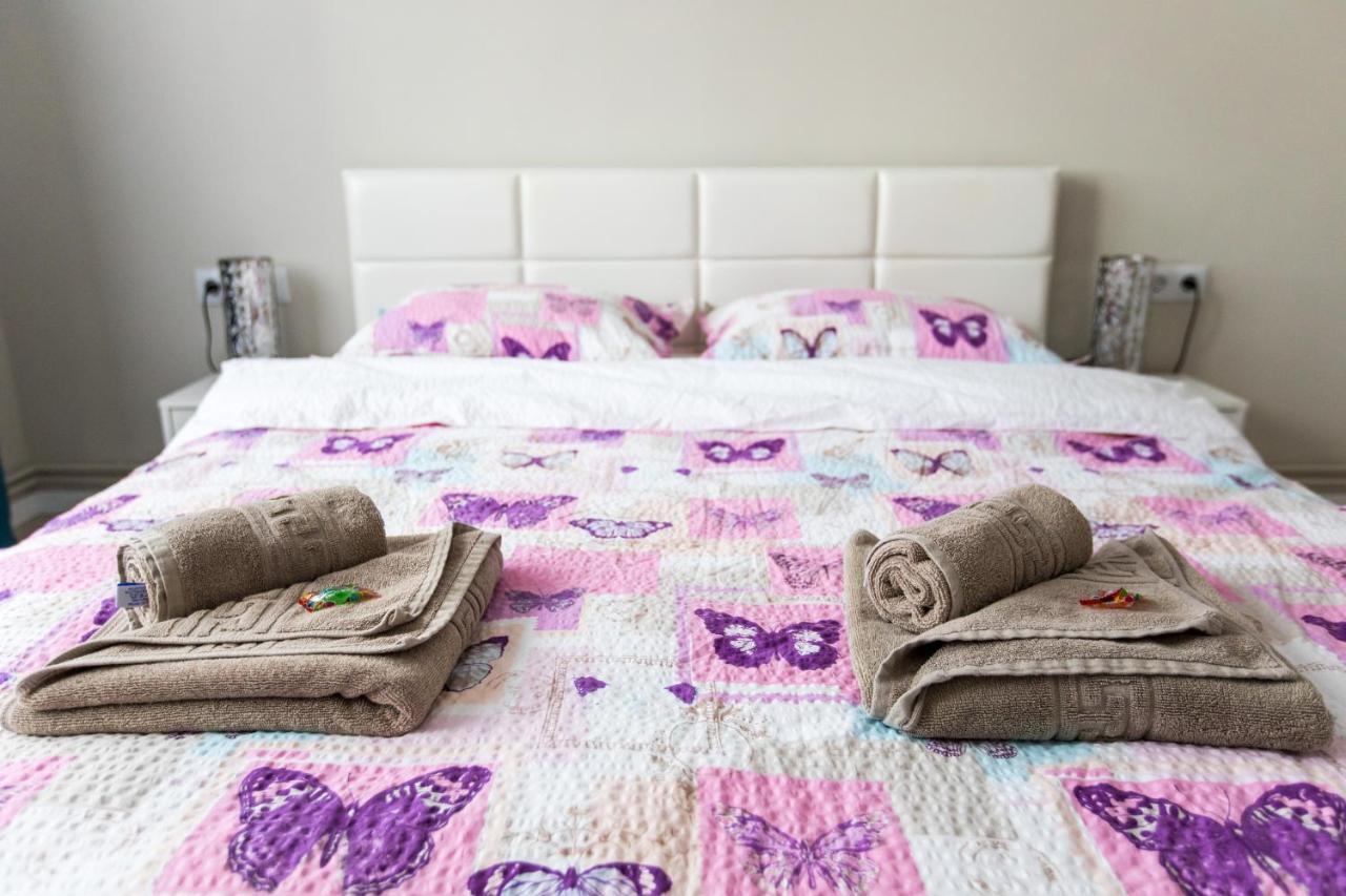 Travel Homzzz Central Apartments - Tusnad Targu Mures Ngoại thất bức ảnh